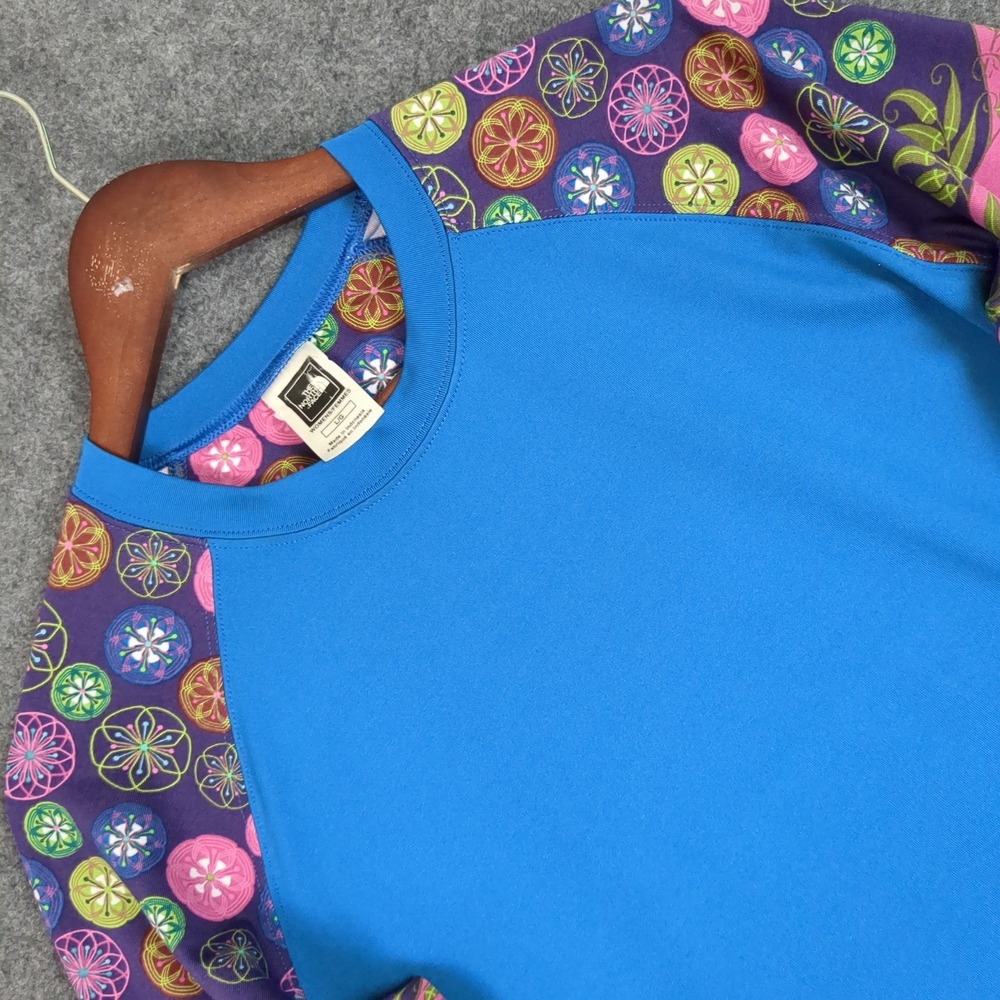 The North Face Womens L VaporWick Long Sleeve Rash Guard Blue Floral Mandala